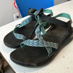 Women’s 10 chacos